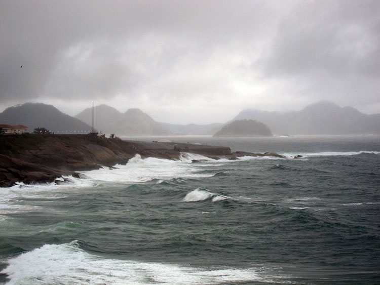 [View from Ponto do Arpoador]