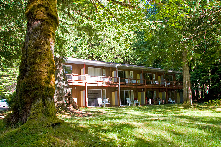 [Lake Crescent Lodge]