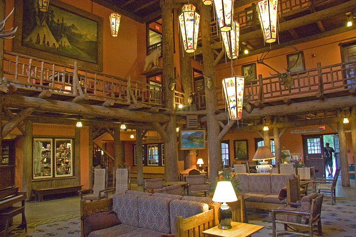 [Lake McDonald Lodge: Lobby]